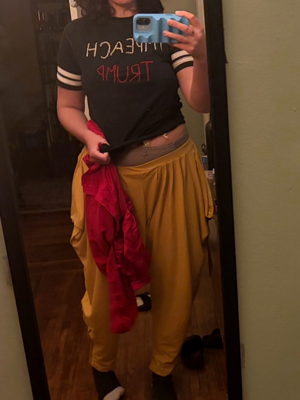 Hand Embroidered Vintage Gap Tee - Picture 6 of 9